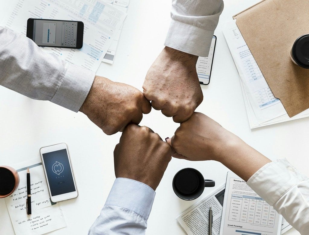Les bénéfices des écrans interactifs dans les espaces professionnels
